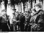 220px-Bundesarchiv Bild 183-2008-0118-502, Siegfried Weiß bei NVA-Truppenbesuch